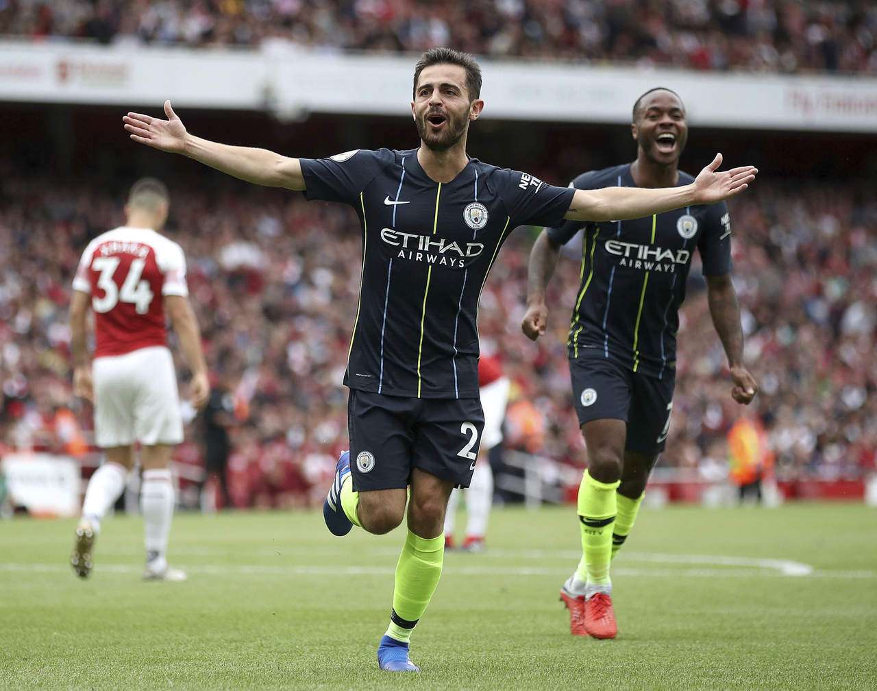 Bernardo Silva y Sterling dieron los primeros tres puntos al actual campeón de la Premier League, Manchester City.