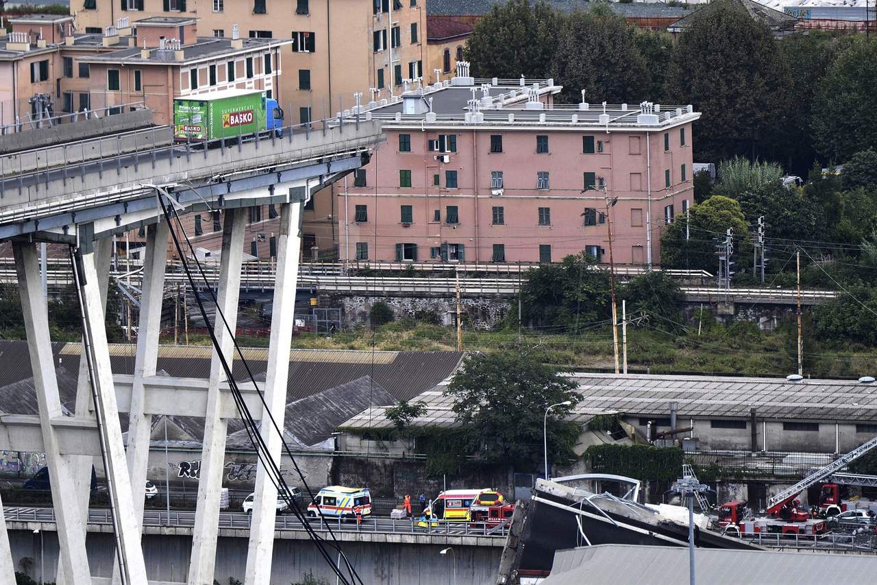 El balance provisional es de una treintena de muertos y decenas de heridos graves, confirmó el ministro del Interior italiano. (EFE)