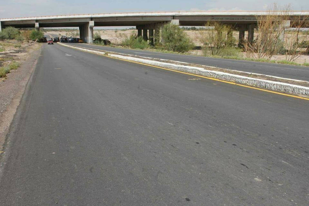 Conexión. La carretera Coyote-El Cuije no sólo beneficia a los habitantes de esas localidades también de Torreón y Madero. (EL SIGLO DE TORREÓN)