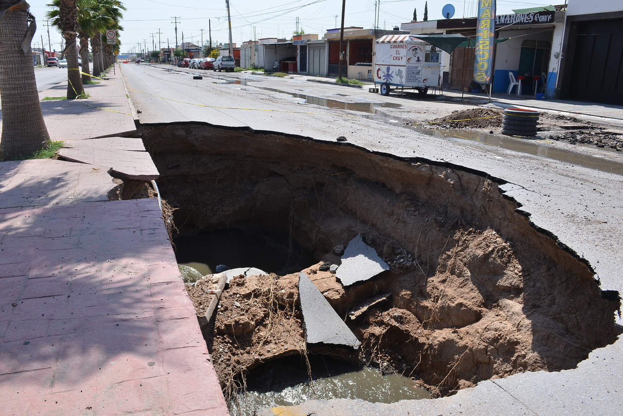 Realizan reparación de colector colapsado en Ciudad Nazas