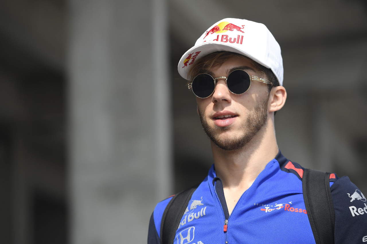La página oficial del equipo Red Bull Racing anunció al conductor francés como el nuevo compañero del piloto holandés Max Verstappen, a partir del próximo año. (ARCHIVO)