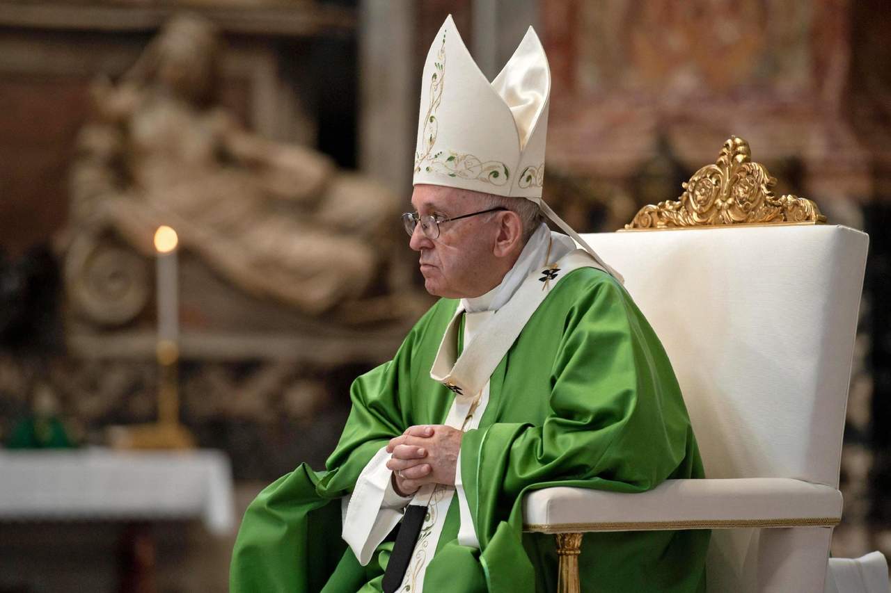 El Papa Francisco se encuentra bajo una presión enorme para denunciar enérgicamente los abusos, dados los devastadores antecedentes de sacerdotes católicos en Irlanda que violaron y abusaron de niños, así como de obispos que los encubrieron. (ARCHIVO) 

