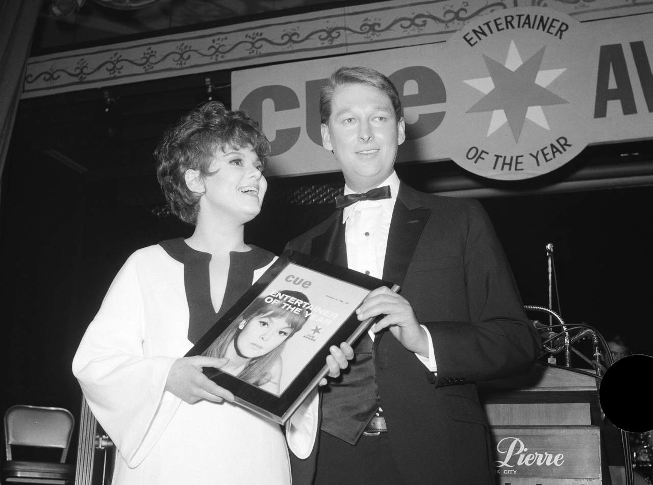 La actriz, nacida en Illinois el 25 de julio de 1935, ganó en 1967 el premio Tony por su trabajo en el musical 'The Apple Tree'. (AP)