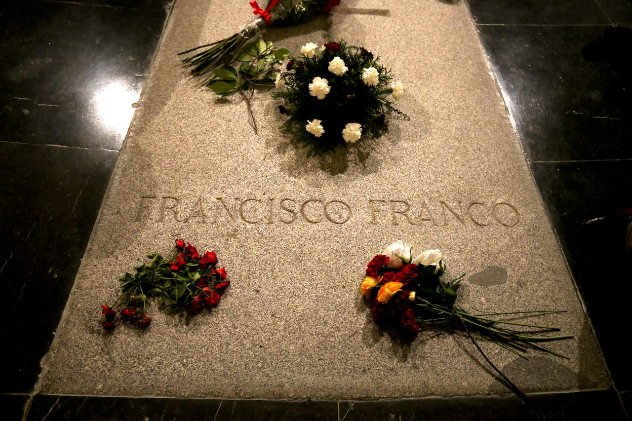 Se espera que la exhumación del cadáver del general Franco, en el poder en España desde 1939 hasta su muerte, se produzca antes de 'final de año'. (AP)