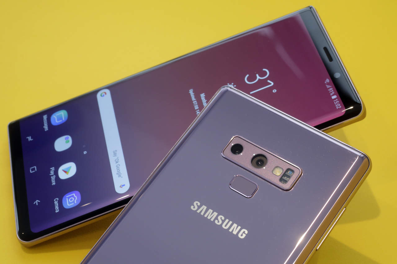 En el segundo trimestre del año se registró en México 102.9 millones de smartphones, donde Samsung se mantuvo como el líder del mercado, observando un crecimiento de dos puntos porcentuales y una  participación de 34.4 por ciento, de acuerdo con The Competitive Intelligence Unit (The CIU). (ARCHIVO)