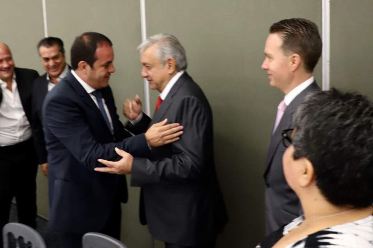 El presidente electo, Andrés Manuel López Obrador, se reúne en privado con los 32 integrantes de la Conferencia Nacional de Gobernadores (Conago), los gobernadores electos y miembros de su gabinete. (TWITTER)