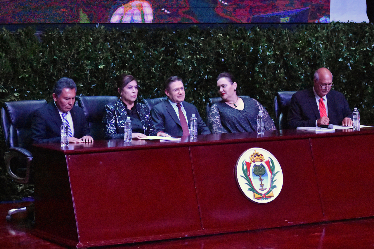 Evento. María Luisa González Achem con el gobernador de Durango. (JOEL MENDOZA)