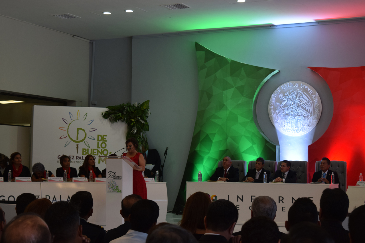 Informe. La alcaldesa Leticia Herrera Ale presentó el segundo informe de actividades. (MA. ELENA HOLGUÍN)
