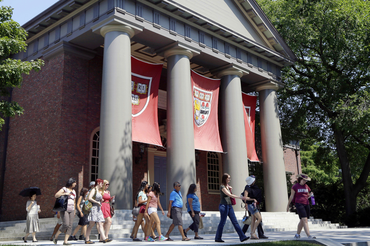 Normas. El juicio contra la Universidad de Harvard es por discriminación racial positiva, tras quejas por sus normas. (AP)
