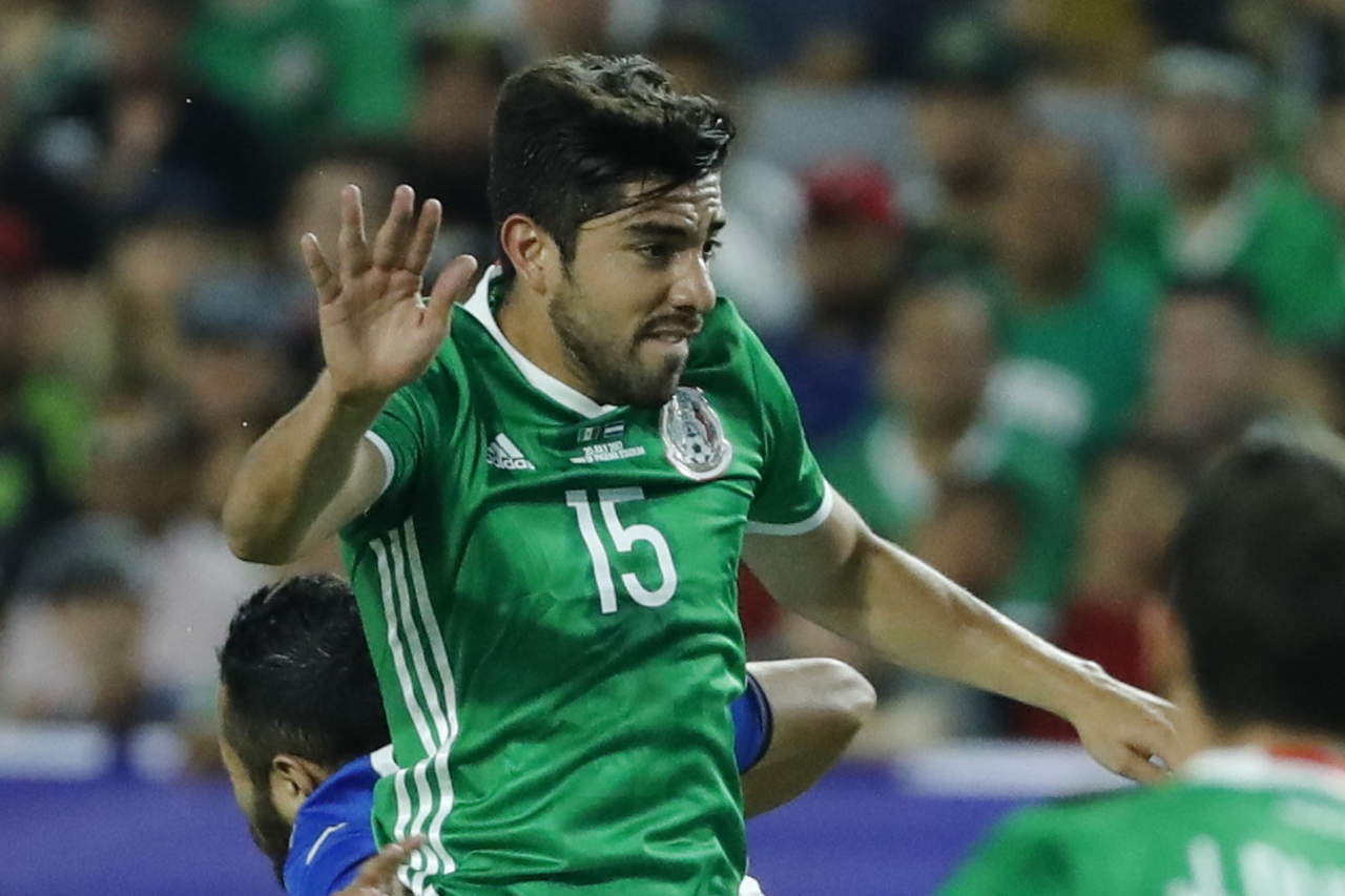 El volante Rodolfo Pizarro causó baja de la Selección Nacional de México y su lugar será ocupado por Hugo Ayala. (ARCHIVO)