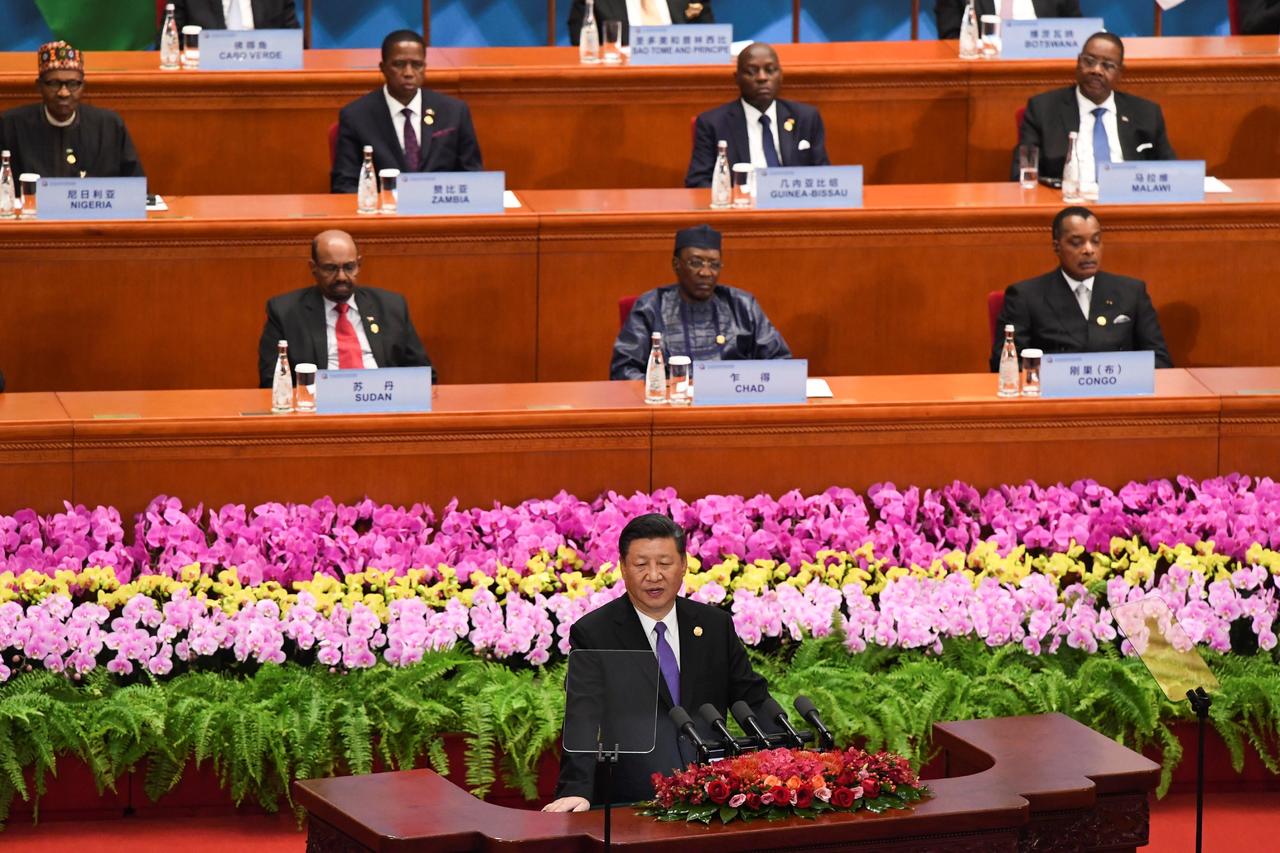 Propósito. El presidente de China, Xi Jinping, aseguró que el Gobierno incentivará a las compañías chinas para que realicen inversiones en África de al menos 10 mil millones de dólares en los próximos tres años. (EFE)
