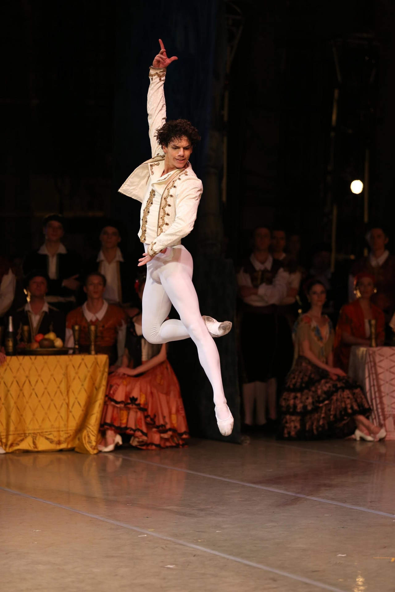 Isaac Hernández niega participación en Ballet de Amalia Hernández