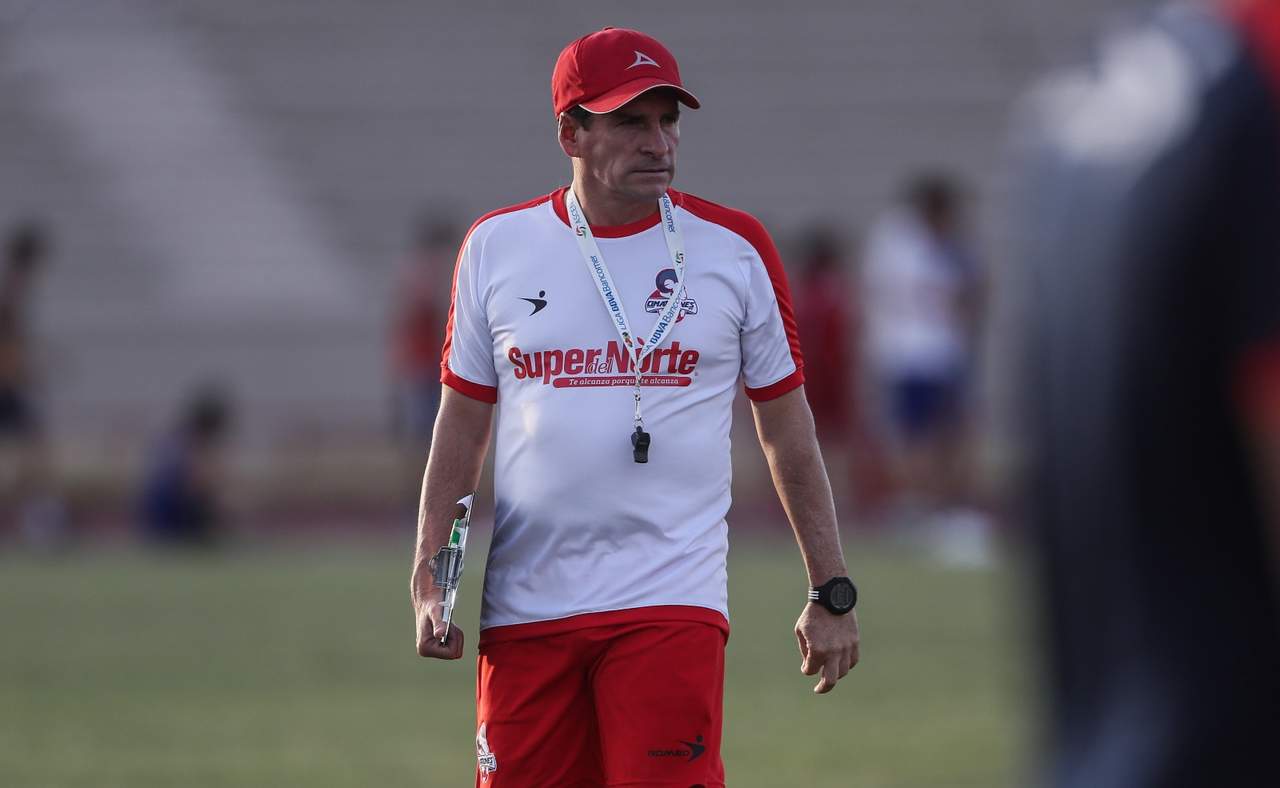 García Covalles ha entrenado a Cimarrones, León, Mérida FC, Tampico Madero, Alebrijes y Pioneros de Cancún, entre otros. (Especial)