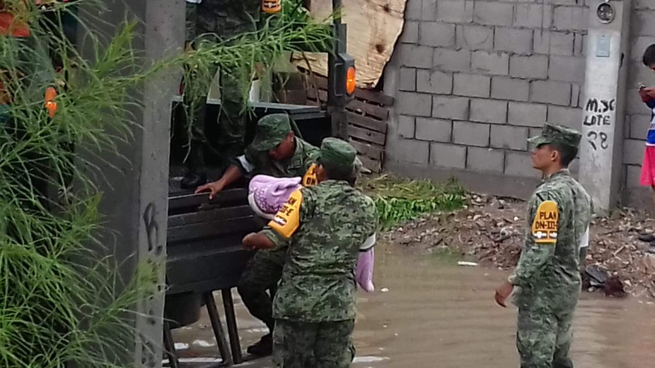 Buscan ayudar a las familias afectadas por las lluvias que han tenido que ser evacuadas. (FERNANDO COMPEÁN) 
