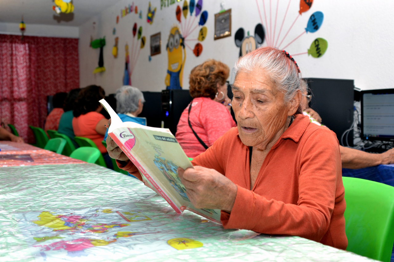 Crece alfabetización de adultos al sur del país