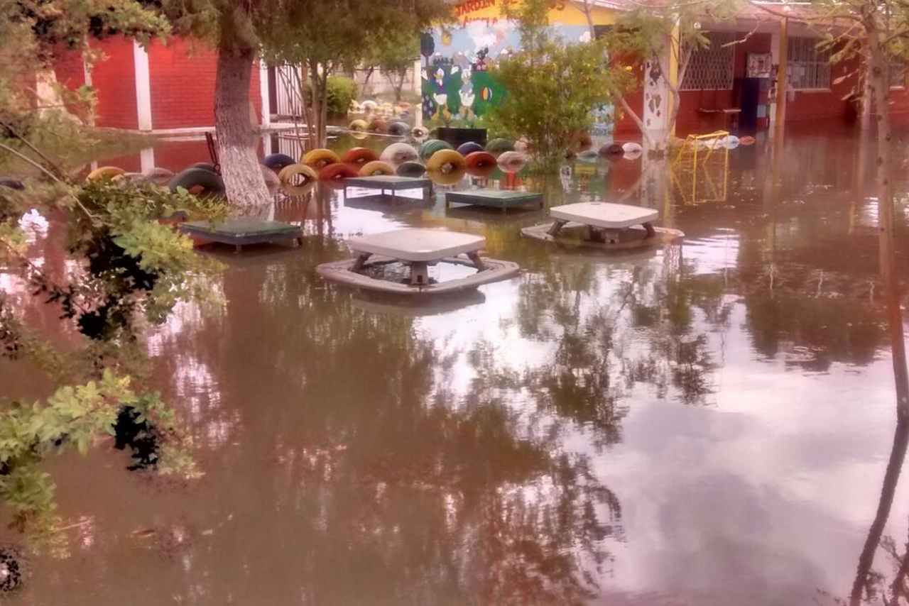Afectación. Después de las precipitaciones, así quedó el Jardín de Niños Ángela Peralta de la colonia Los Arenales de Torreón. (EL SIGLO DE TORREÓN)