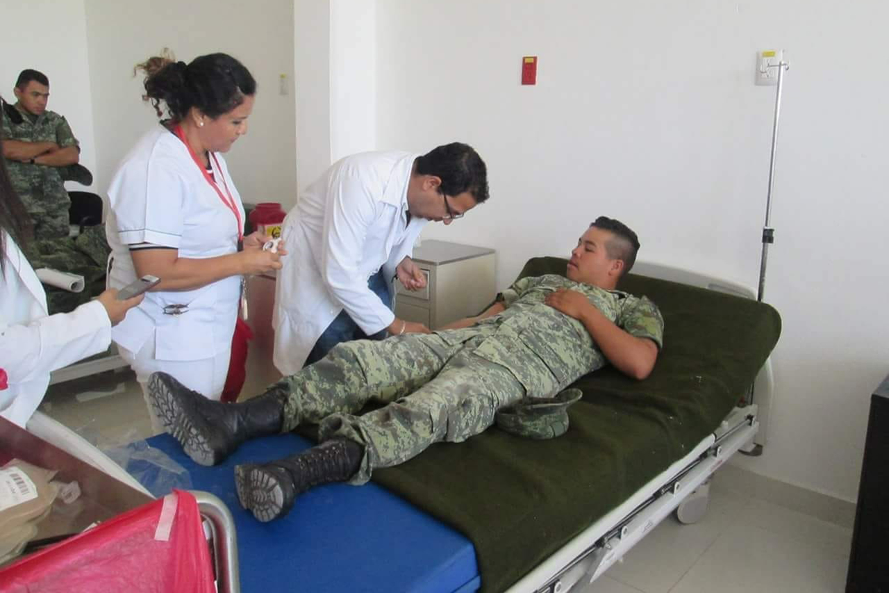 Respuesta. La meta de donación de sangre se superó con el módulo que se instaló en el Cuartel Militar de San Pedro. (EL SIGLO DE TORREÓN)