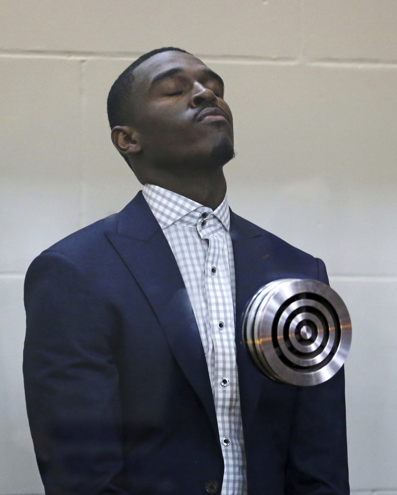 Jabari Bird, de los Celtics de Boston, se presenta para su audiencia por cargos de violencia doméstica en la Corte Municipal de Brighton.