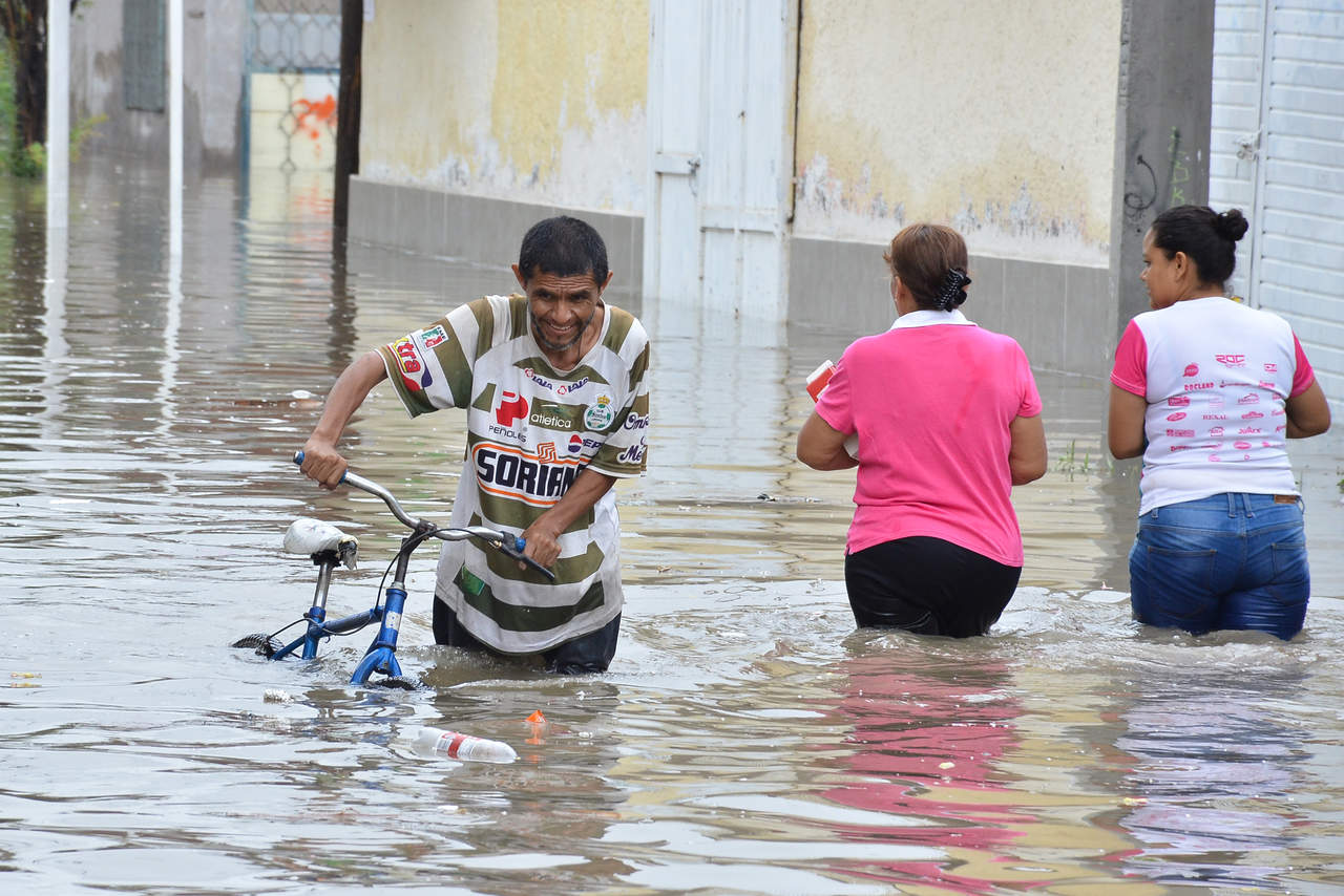 Calculan 140,000 afectados por inundaciones