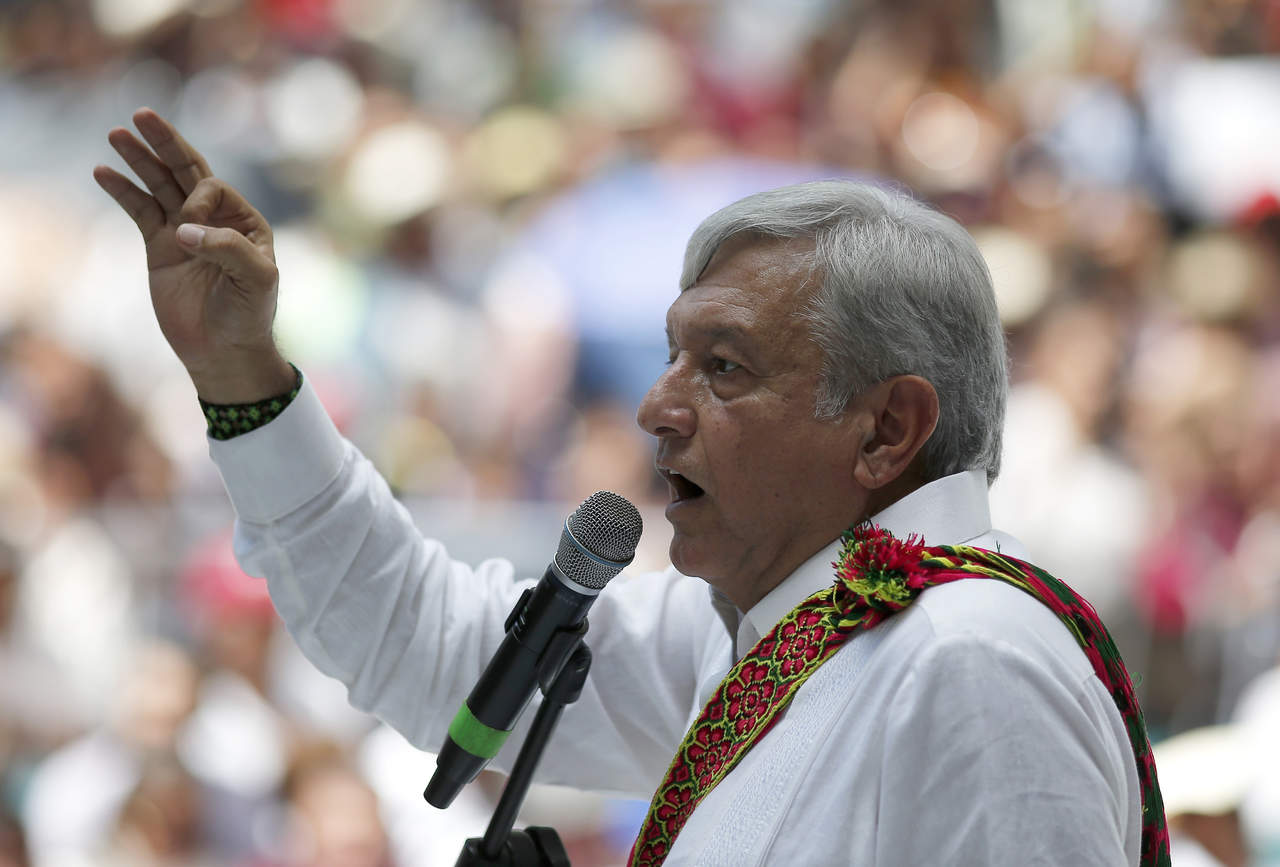 Cambios.En Nayarit, el presidente electoAndrésManuel López Obrador adelantó que habrá una reestructuración en el programa de becas. (AP)