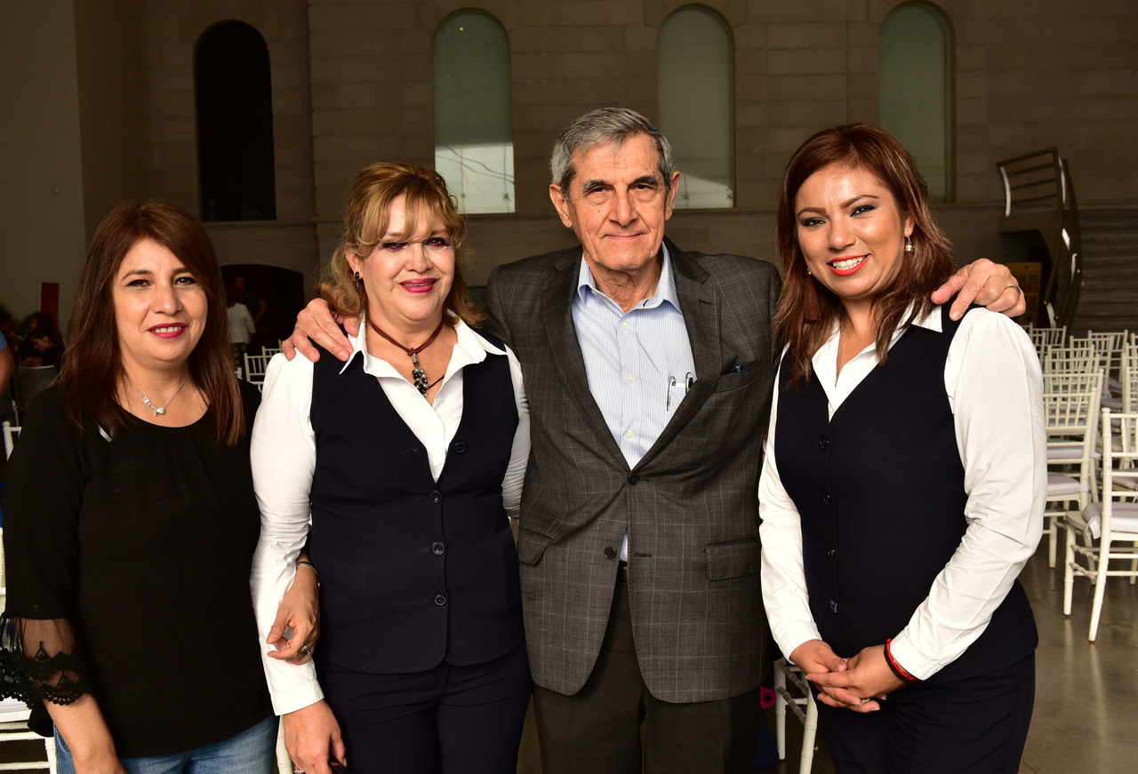 Norma Aguirre, Lourdes Sánchez, Eduardo Murra y Janeth Rodríguez.