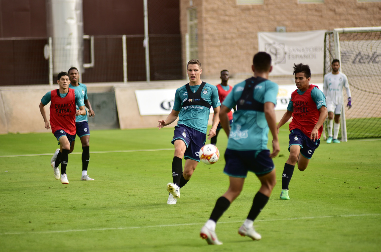 El delantero Julio Furch buscará aumentar su cuenta goleadora ante el Veracruz, antiguo equipo del argentino.