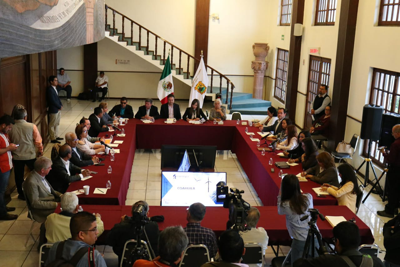 Análisis. Rogelio Montemayor Seguy, líder del clúster de energía, se reunió con diputados locales en el Palacio Legislativo.