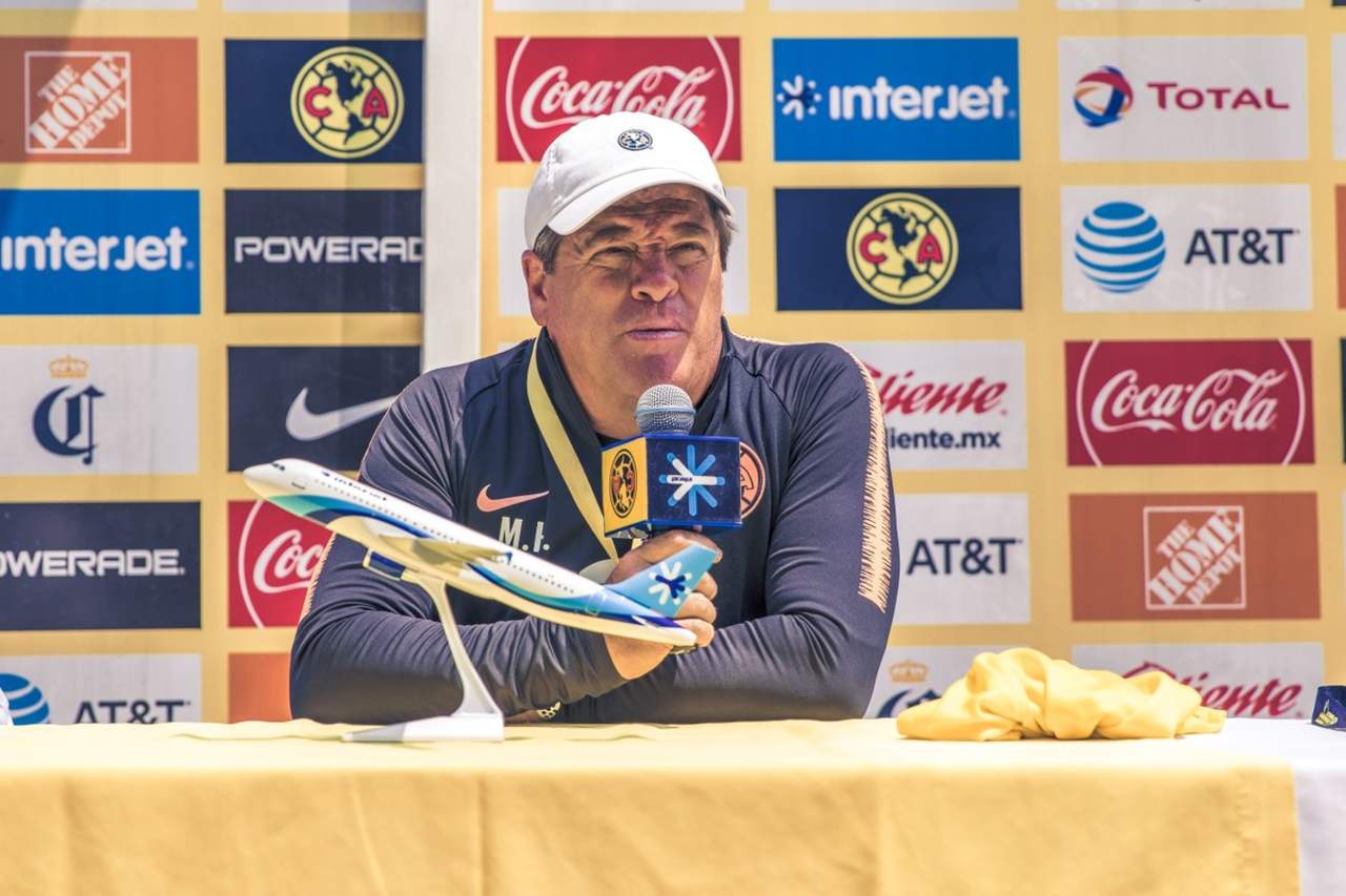 El técnico asegura que la lesión del juvenil Diego Lainez fue producto de un resbalón y no intencional de Bruno Valdez. (Especial)