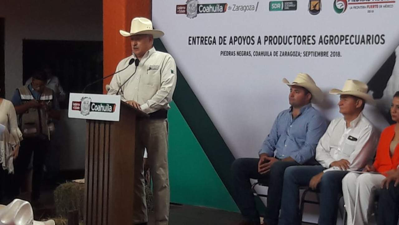 Jorge Alberto Flores Berrueto, delegado de la Sagarpa en Coahuila, refirió que los trabajos se realizan a través de un grupo revisor. (EL SIGLO DE TORREÓN)