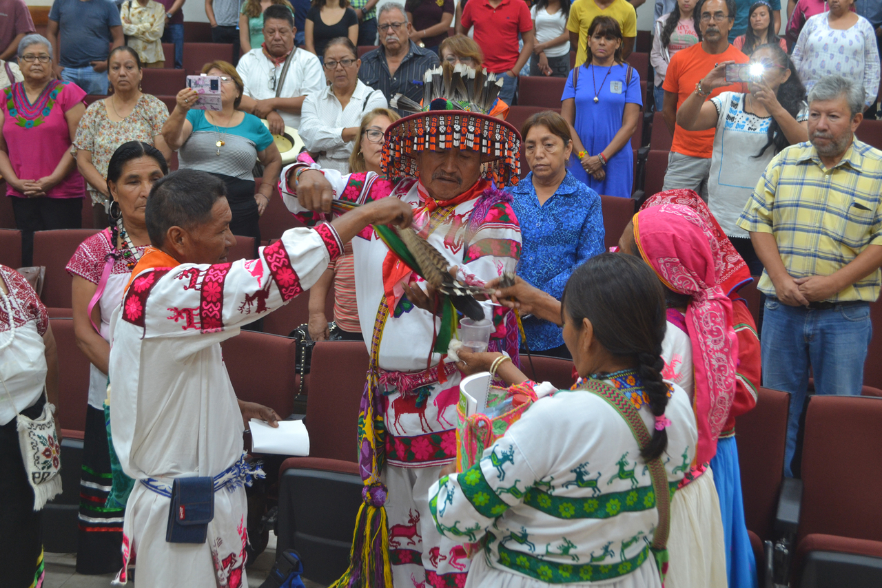 Ritual. Participaron médicos tradicionales de los estados de Puebla y Durango. (ANGÉLICA SANDOVAL)