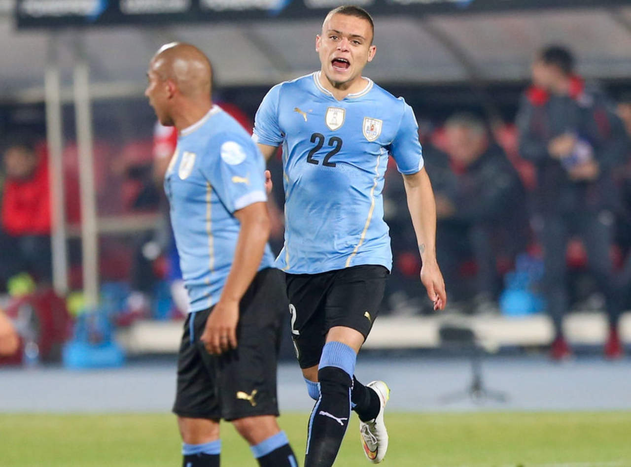 La última vez que “El Cabecita” jugó en su selección, fue en 2015, cuando disputó 9 encuentros, anotó un gol y jugó la Copa América en Chile. (ARCHIVO)