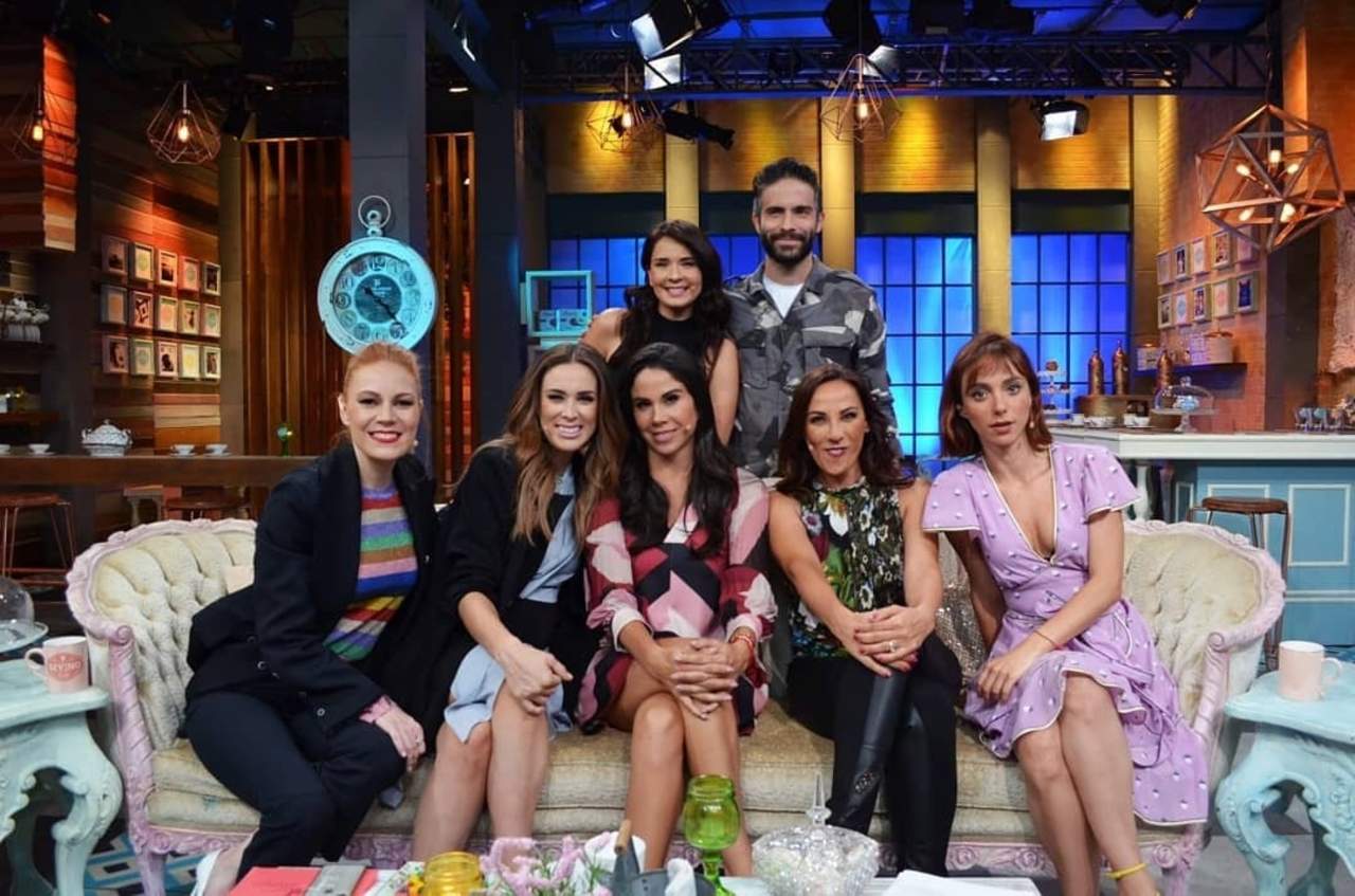 Paola recibió gustosa la invitación, pero su decisión se conocerá en la próxima emisión de Netas divinas, el primero de octubre a las 22:30 horas, por canal U. (ESPECIAL)