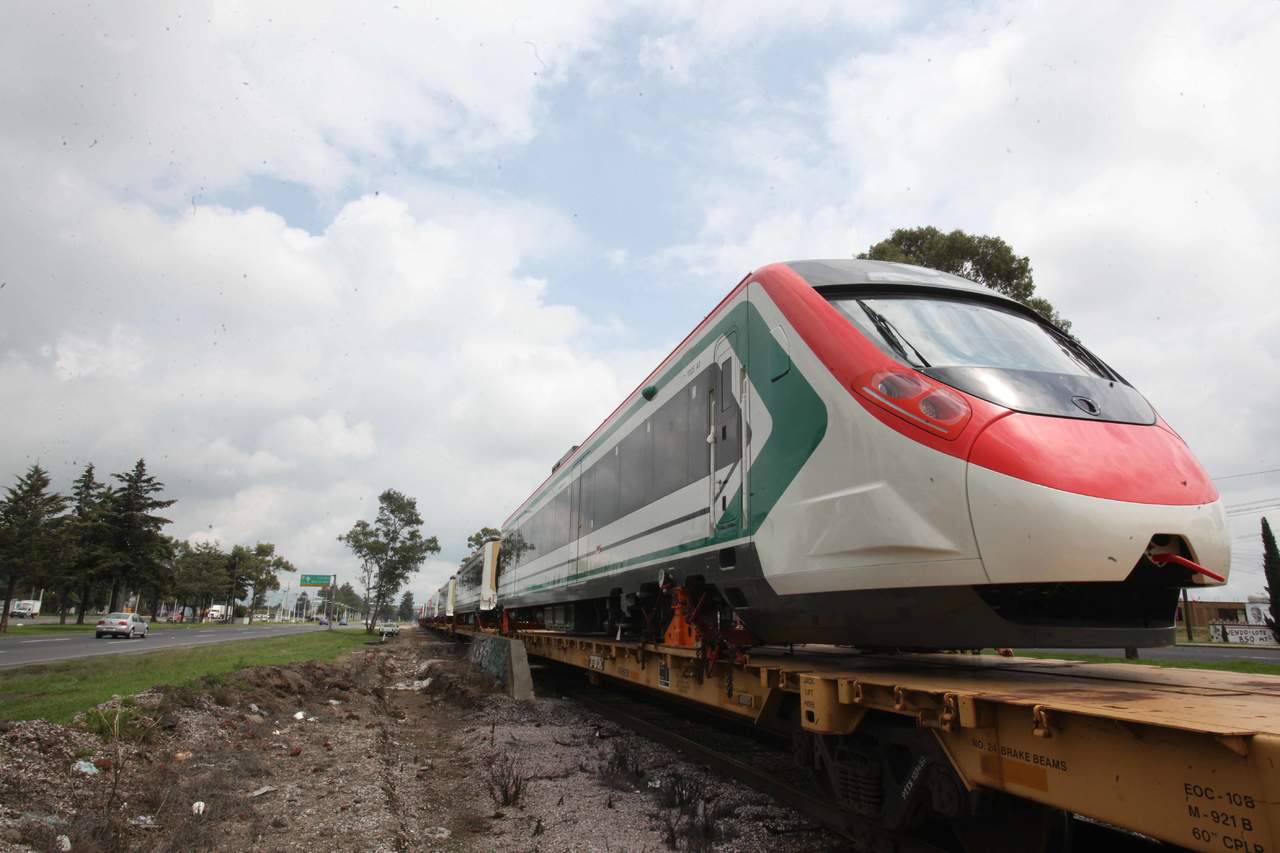 Obra del tren México-Toluca no se detiene, dice Ruiz Esparza