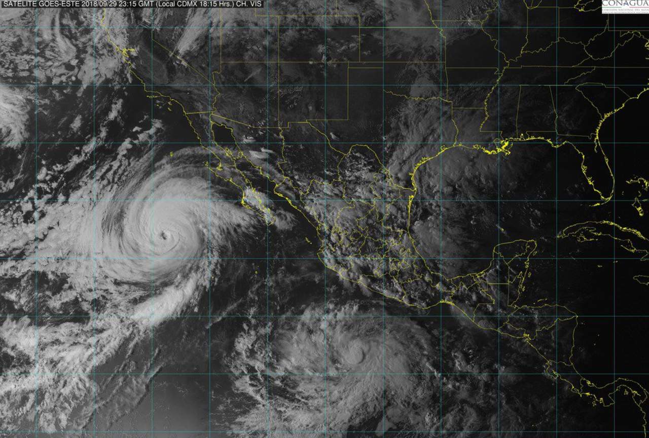 Huracán 'Rosa' continúa desplazándose al suroeste de Baja California Sur. (ESPECIAL) 
