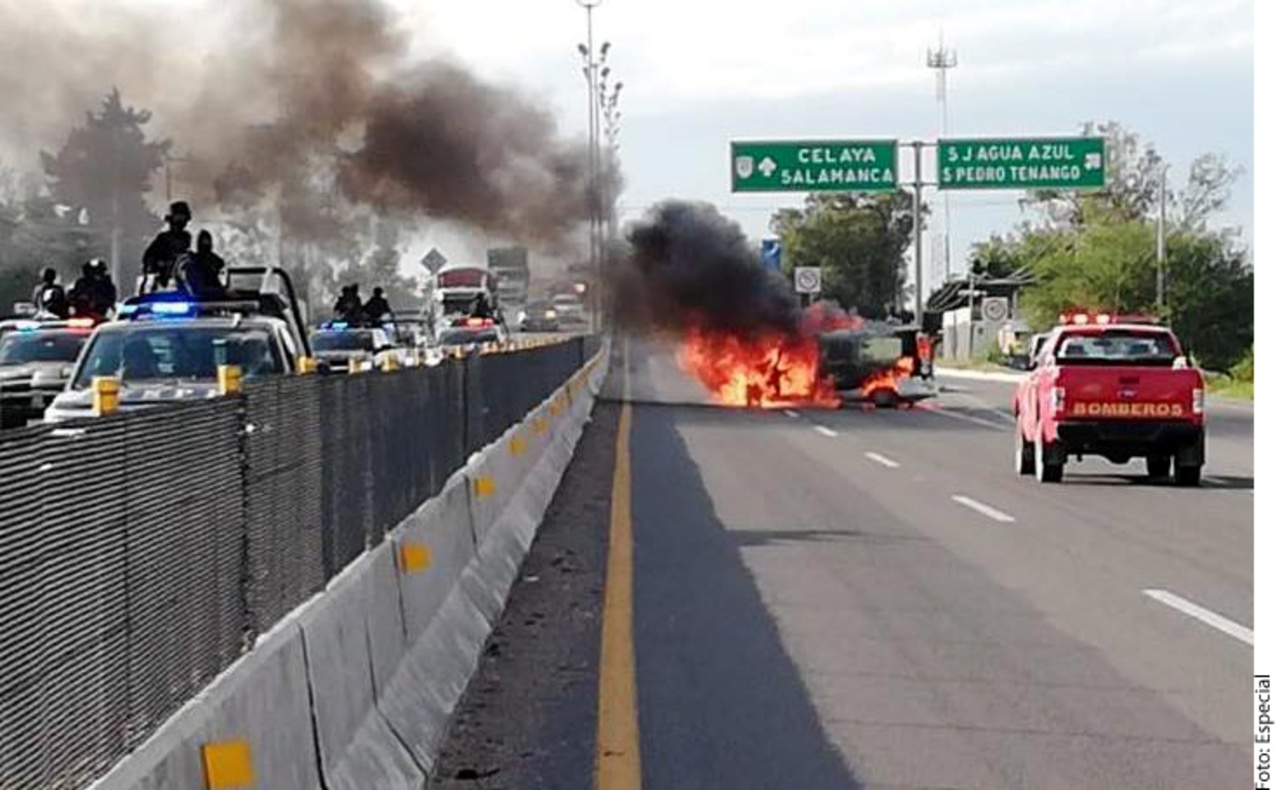 Caso. El pasado viernes integrantes del crimen organizado dejaron dos camionetas con explosivos C4 afuera de las instalaciones de la Procuraduría General Justicia de Guanajuato, en Apaseo El Grande. (ARCHIVO)