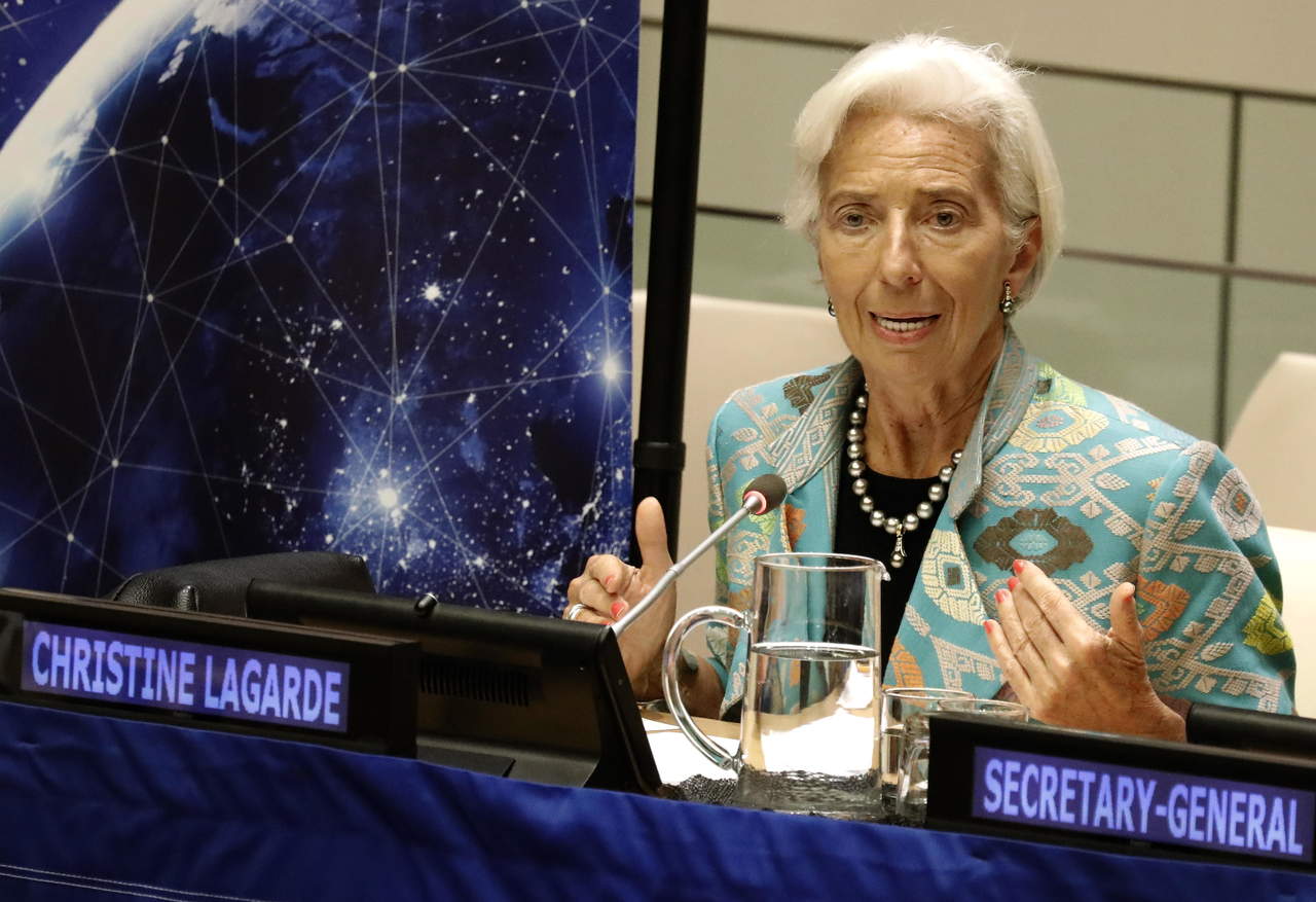La directora gerente del Fondo Monetario Internacional (FMI), Christine Lagarde, advirtió hoy de que la deuda global ha alcanzado un nuevo récord, situándose en los 182 billones de dólares (157 billones de euros). (ARCHIVO)
