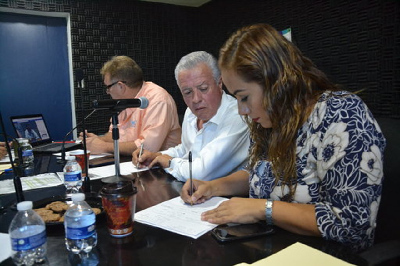 Labor. Zermeño Infante cumplió con una emisión más de 'En equipo con el alcalde'. (CORTESÍA)