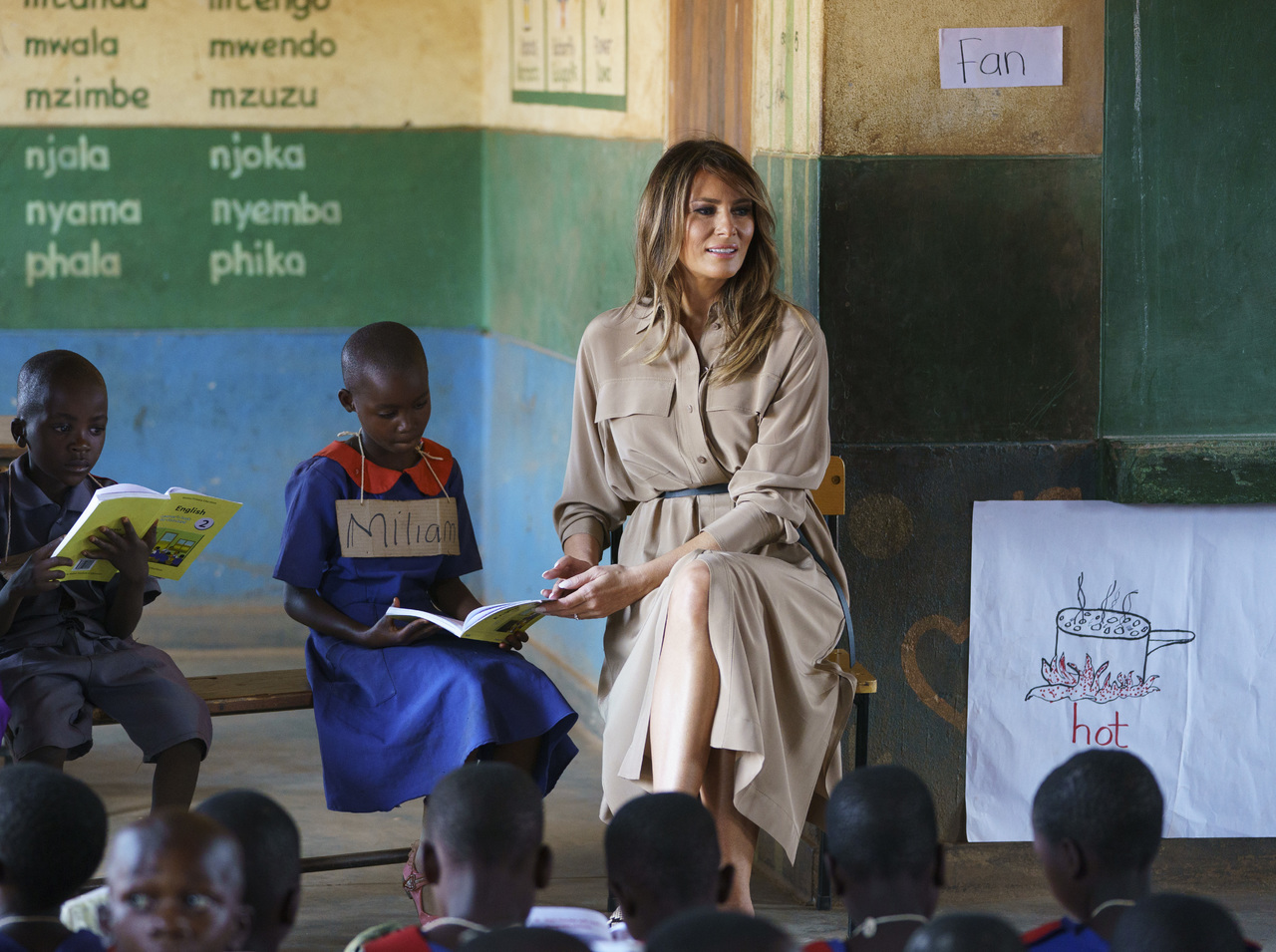 Visita. Melania promociona la salud y la educación en África. (AP)