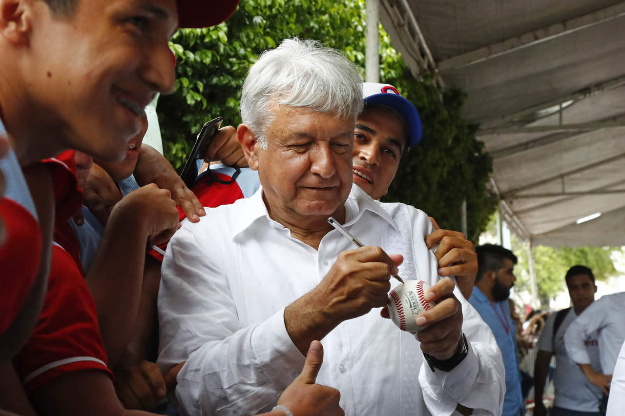 Andrés Manuel López Obrador, presidente electo de México, continuará este viernes en San Luis Potosí su gira de agradecimiento tras los resultados de la jornada electoral del pasado 1 de julio. (ARCHIVO)