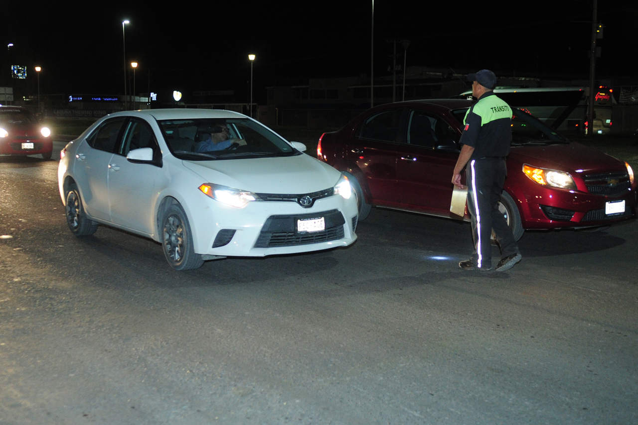 Detienen a 36 conductores en Alcoholímetro de Torreón