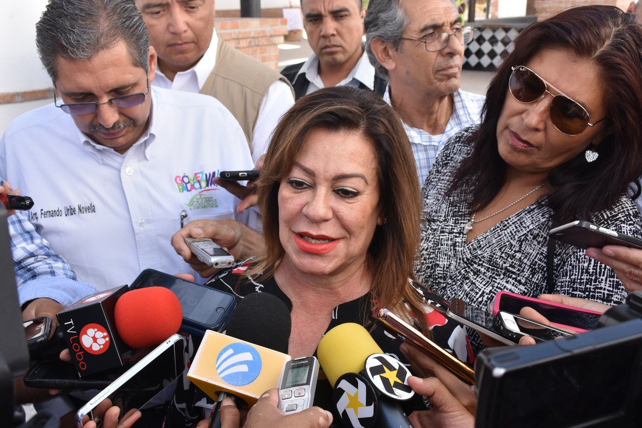Tarifas. Alcaldesa de Gómez Palacio dijo que se exigirá a CFE cobros justos en servicios domiciliarios. (CORTESÍA)