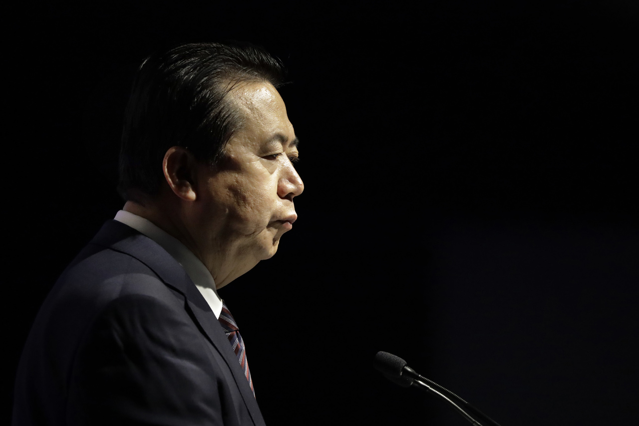 Razón. Autoridades chinas confirmaron que el jefe de la Interpol, Meng Hongwei, está detenido como parte de una investigación por presunto incumplimiento de la ley, aunque se desconcen los detalles. (AP)