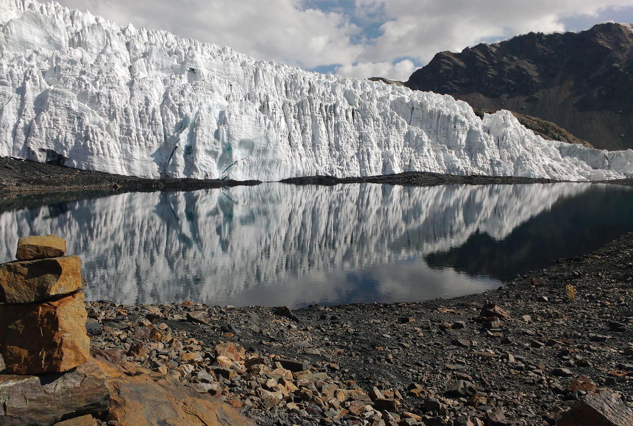Alertan. El calentamiento global ha afectado a cientos de hábitats como los glaciares de los andes en Perú que están desapareciendo. (EFE)