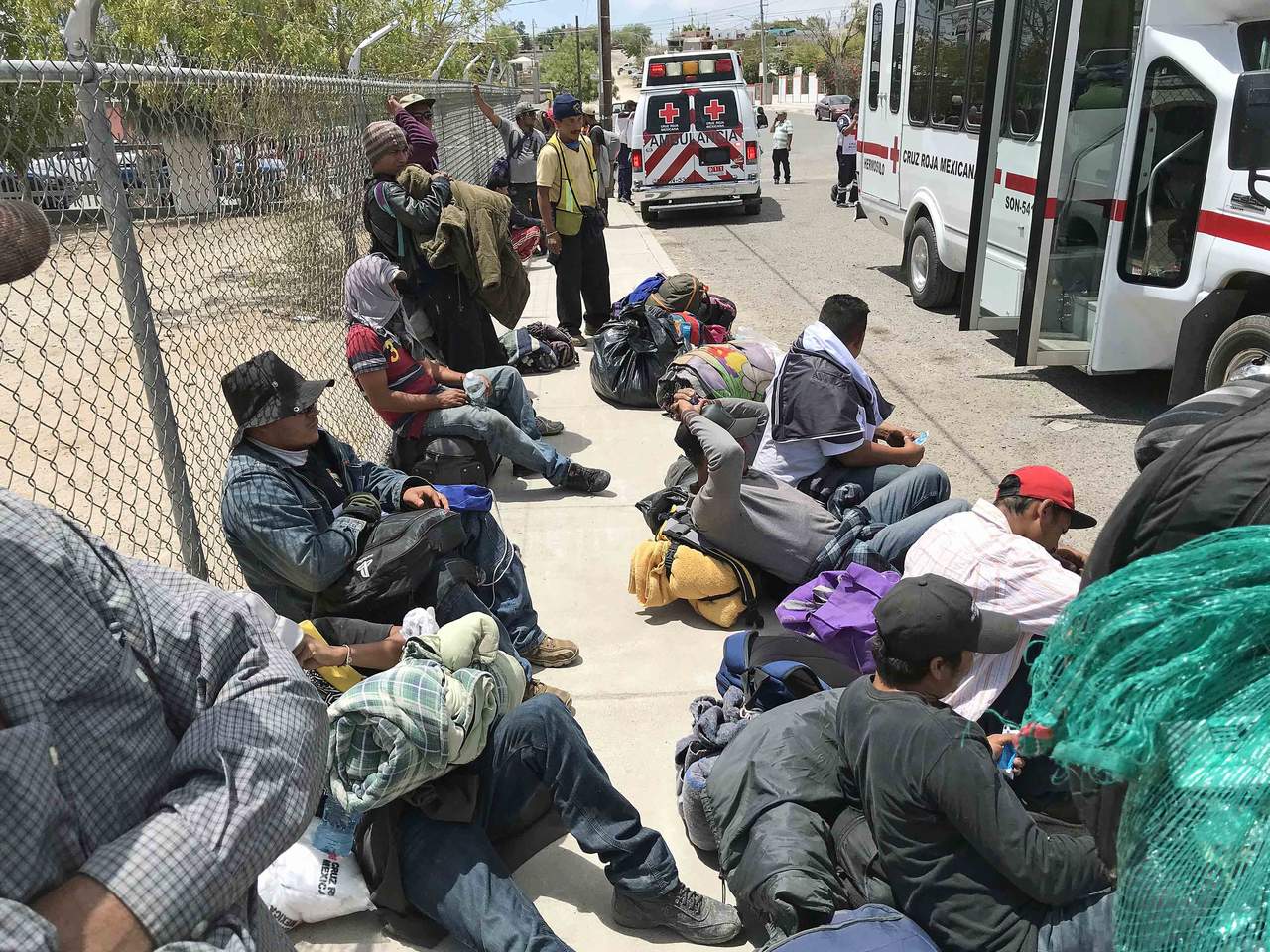 La administración Trump envió al Congreso recientemente una notificación para utilizar los 20 millones de ayuda foránea para el pago de boletos de avión y autobús para la repatriación de hasta 17 mil inmigrantes indocumentados en territorio mexicano. (ARCHIVO)
