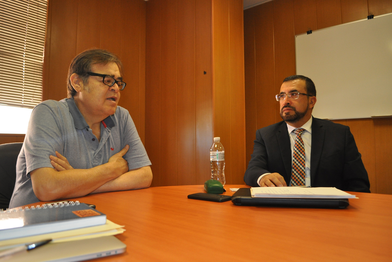 Urbanismo. Luis Felipe Cabrales, especialista, se reunió con el Implan y ofreció una conferencia a universitarios y profesionistas. (FABIOLA P. CANEDO)