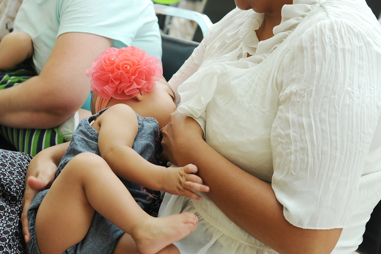 Beneficios. El Sector Salud recomienda a las madres la lactancia para sus bebés. (EL SIGLO DE TORREÓN)