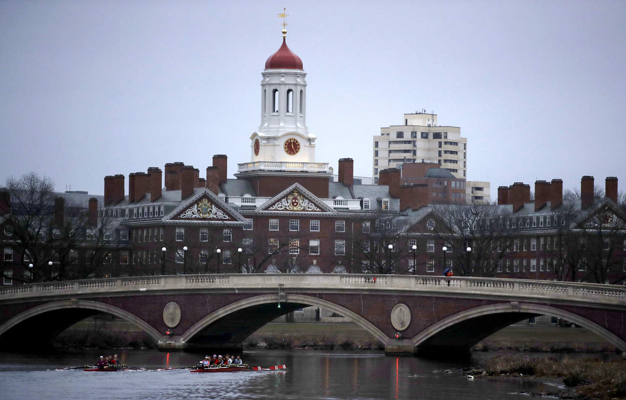 Harvard comenzó su defensa de las acusaciones de discriminación racial que pesan sobre ella en una causa sobre los mecanismos de aceptación de la universidad. (AP)