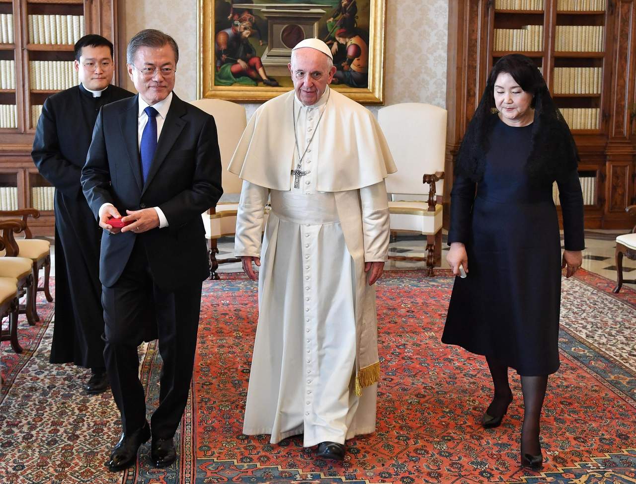 Este asunto se abordó hoy en una reunión en el Vaticano entre el el papa y el presidente surcoreano, Moon Jae-in. (EFE)