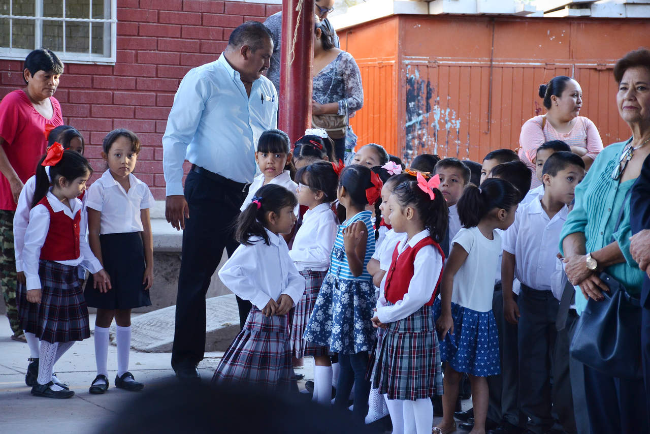 Se trabajará con 3 mil escuelas para atender a más de 400 mil alumnos de las diferentes instituciones educativas del nivel básico de Primaria y Secundaria. (ARCHIVO)