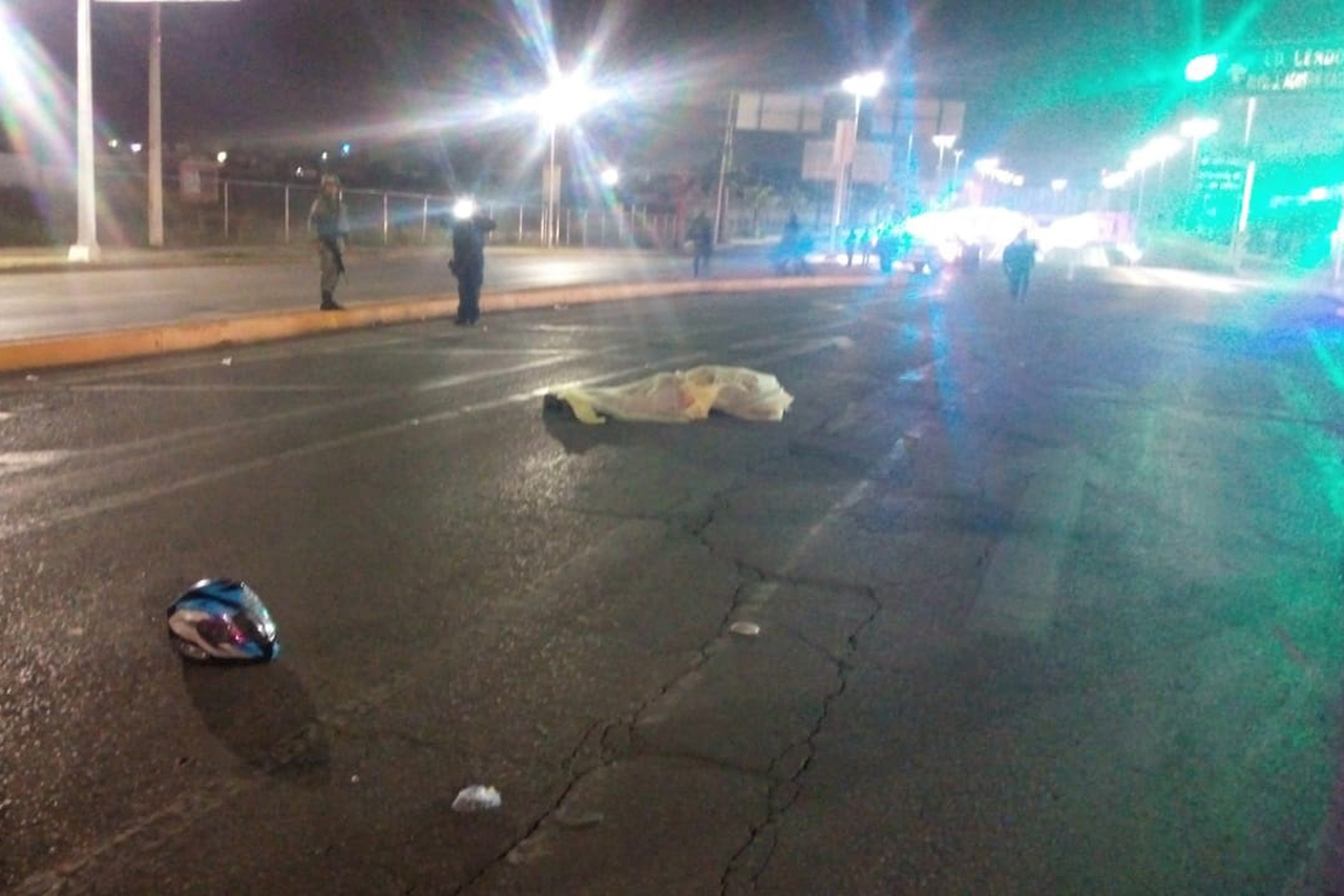 Muerto. Accidente en el desnivel 11-40 de Gómez Palacio deja un hombre muerto y una lesionada. (EL SIGLO DE TORREÓN) 